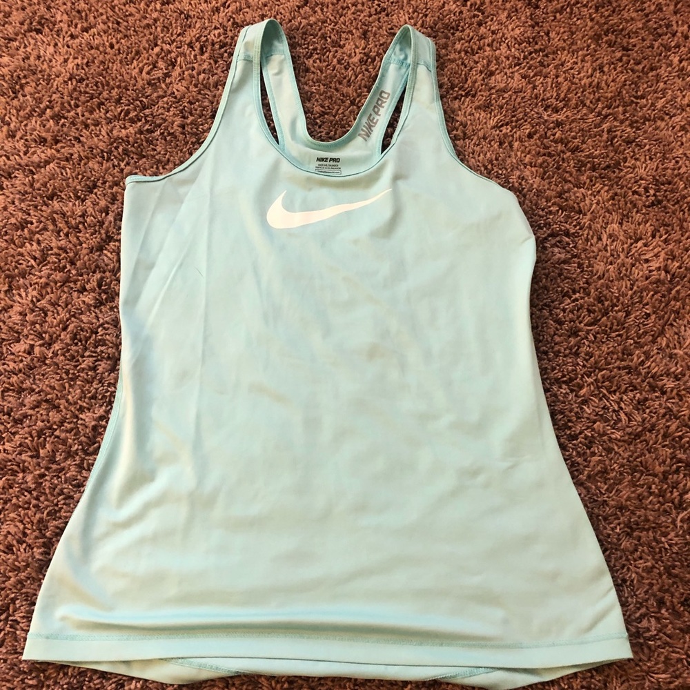 Nike pro tank top, Size: medium